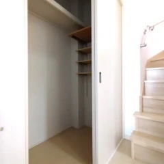 1階廊下収納