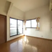 板橋区氷川町 3階洋室
