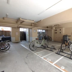 パラスト板橋：自転車置場